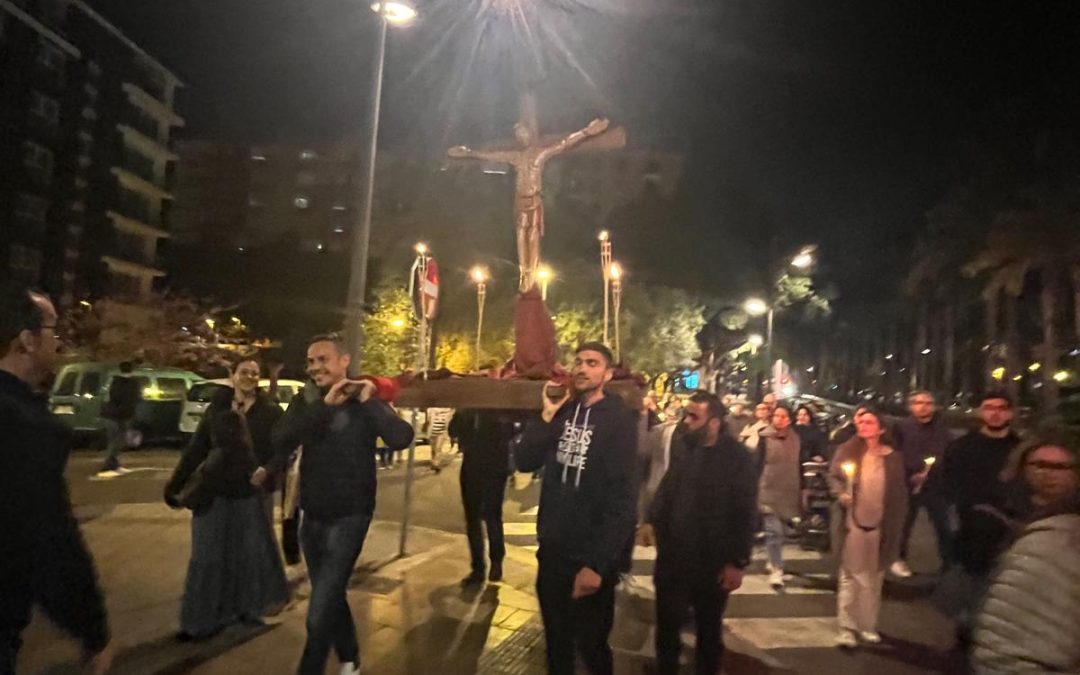 Via crucis de Viernes de Dolores.