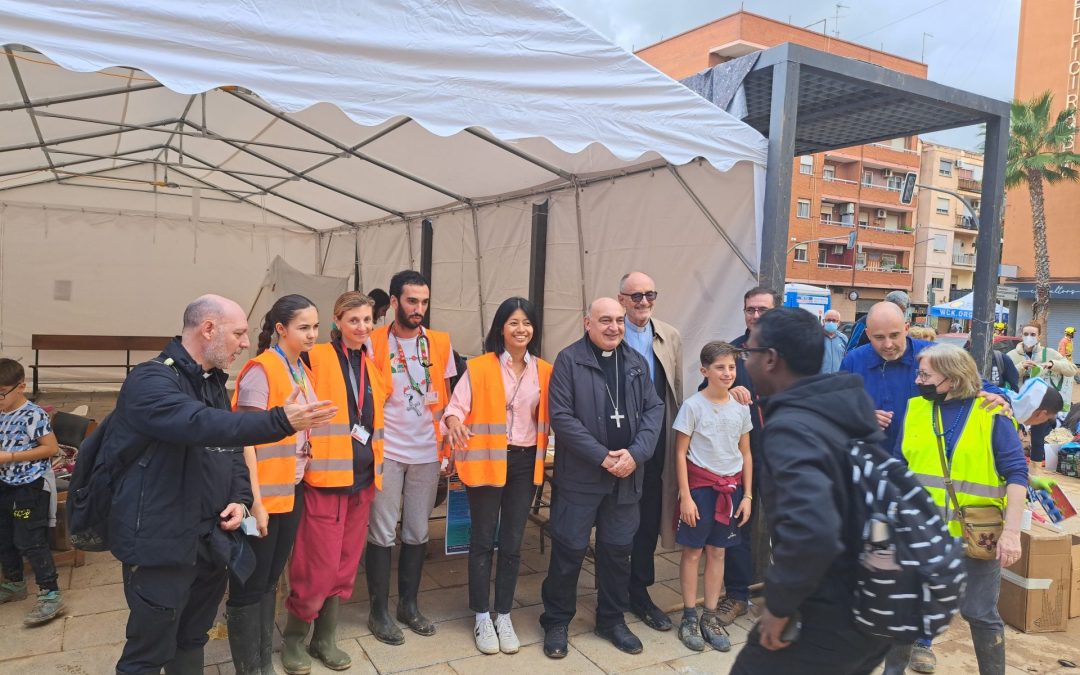 Visita del Sr. Arzobispo y del cardenal Czerny.
