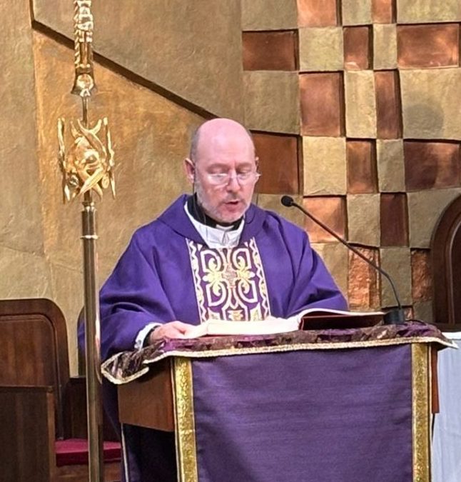 ENTREVISTA. D. JOSÉ VICENTE ALBEROLA, párroco de María Madre de Catarroja.